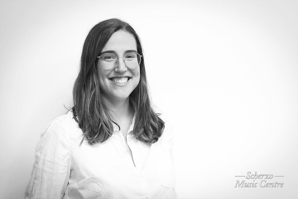 Helena Botella profesora de canto lírico y moderno